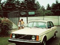 Volvo 242 (1974)