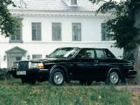 Volvo 262 (1975)