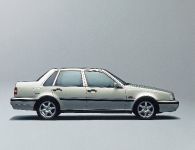 Volvo 460 (1989)