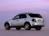 Mercedes-Benz ML63 AMG (2006)