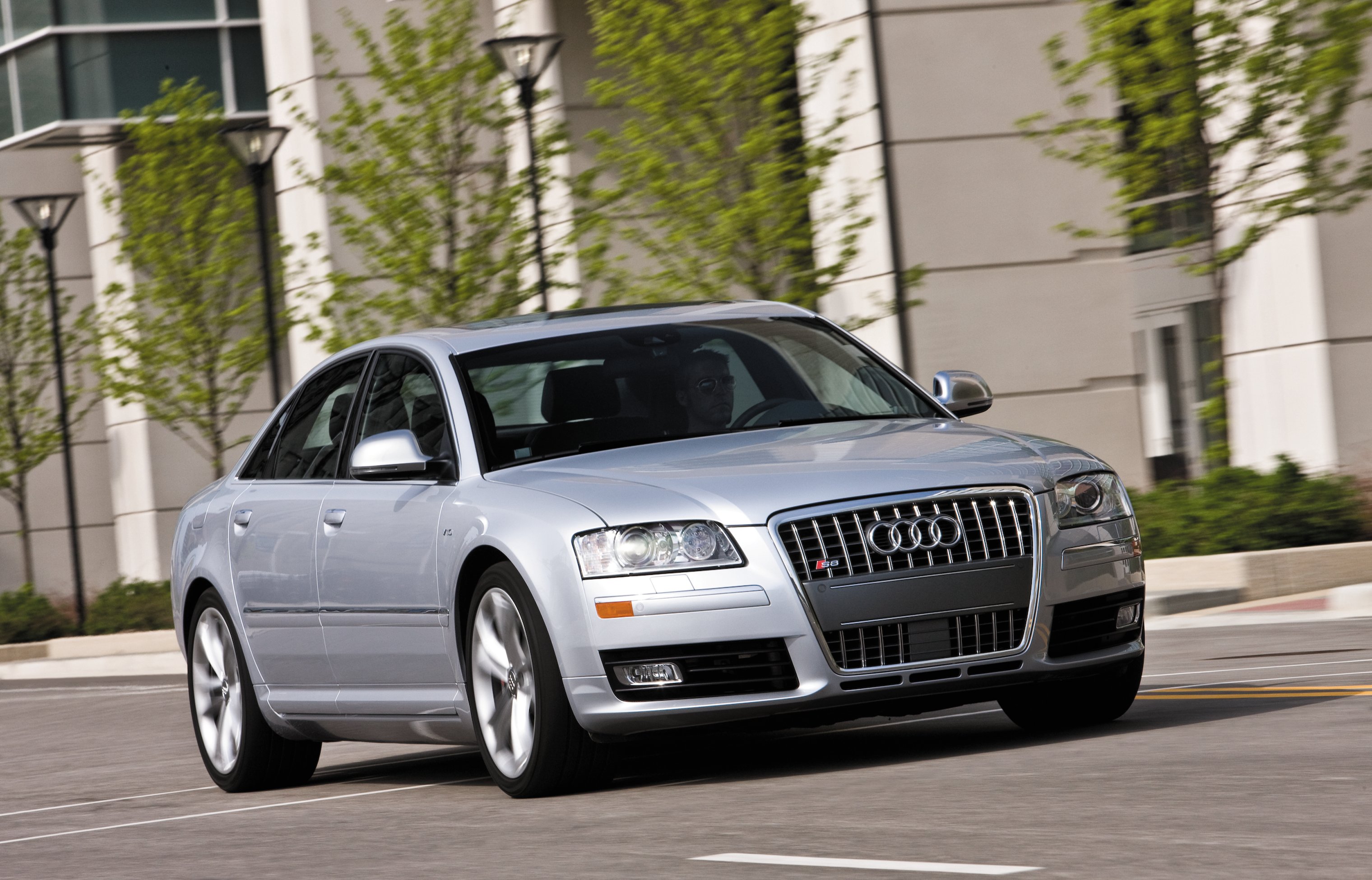 Audi S8