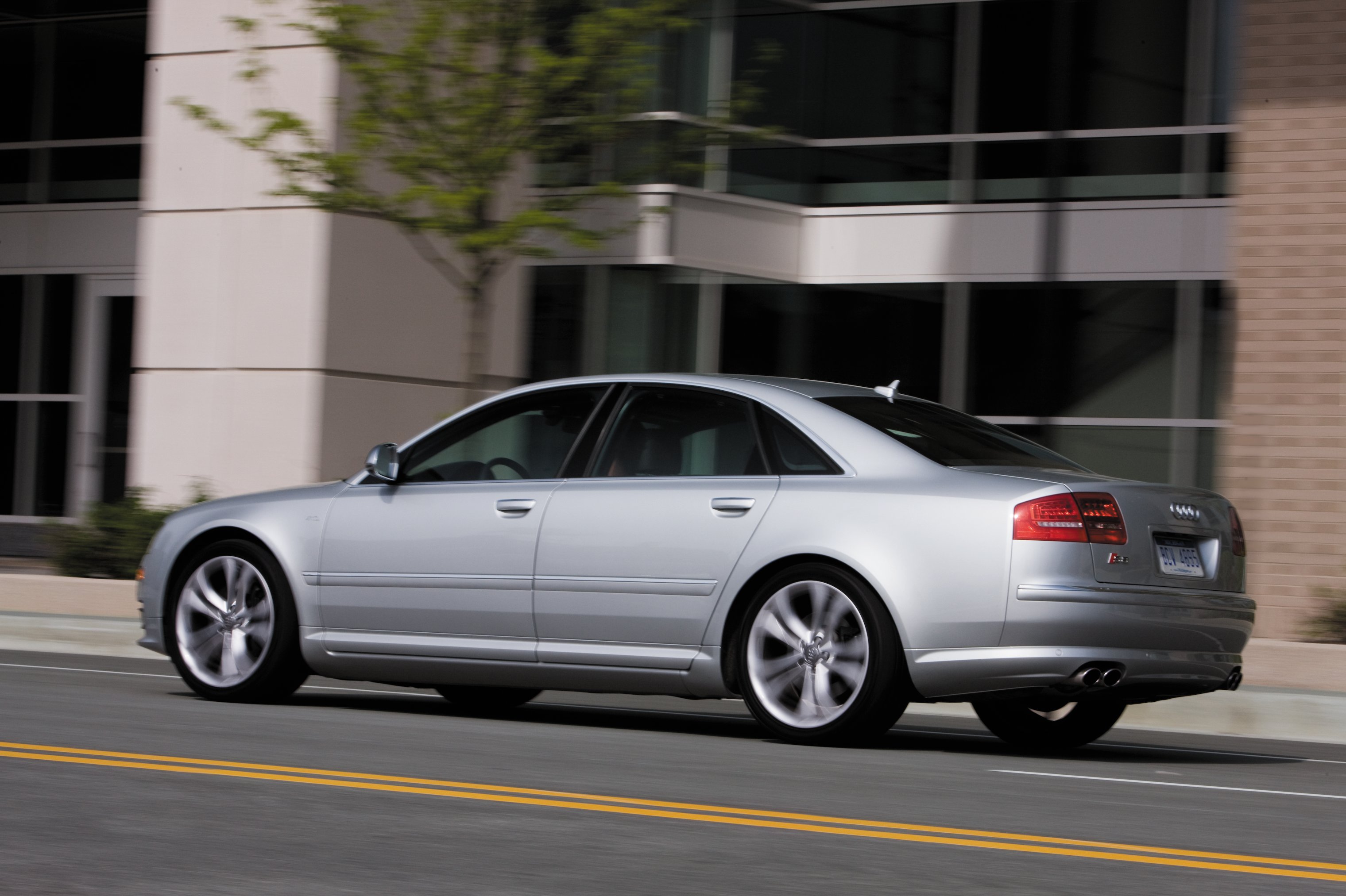 Audi S8
