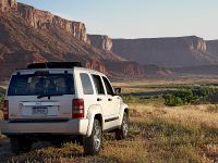 Jeep Liberty Limited (2008) - picture 7 of 14