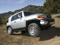 Toyota FJ Cruiser (2008) - picture 8 of 12