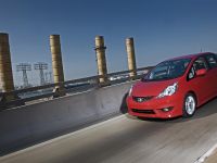 Honda Fit (2009) - picture 7 of 17