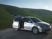 Honda Odyssey (2009) - picture 1 of 14