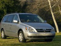 Hyundai Entourage (2009) - picture 4 of 9