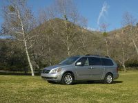 Hyundai Entourage (2009) - picture 6 of 9