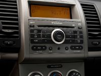 Nissan Sentra SE-R (2009) - picture 3 of 8