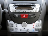 Peugeot 107 (2009) - picture 3 of 4