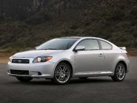Scion tC (2009) - picture 2 of 10