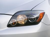 Scion tC (2009) - picture 5 of 10