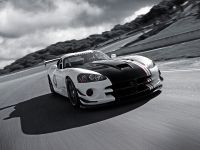 Dodge Viper SRT10 ACR-X (2010) - picture 4 of 8