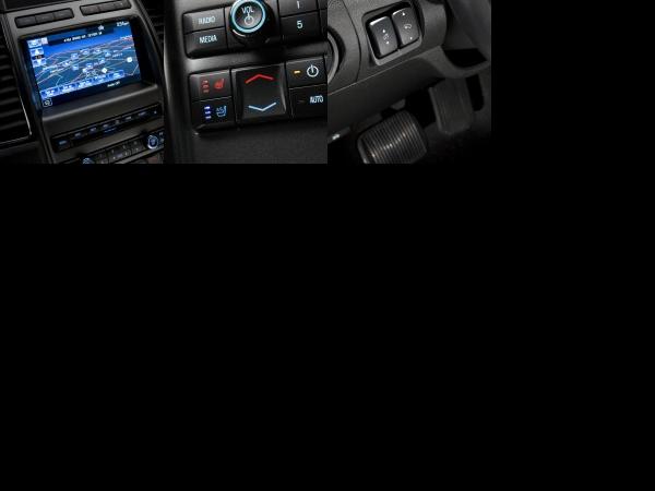 Ford Taurus (2010) - picture 25 of 27