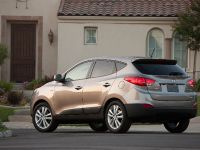 Hyundai Tucson (2010) - picture 1 of 7