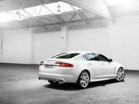 Jaguar XFR (2010) - picture 1 of 21