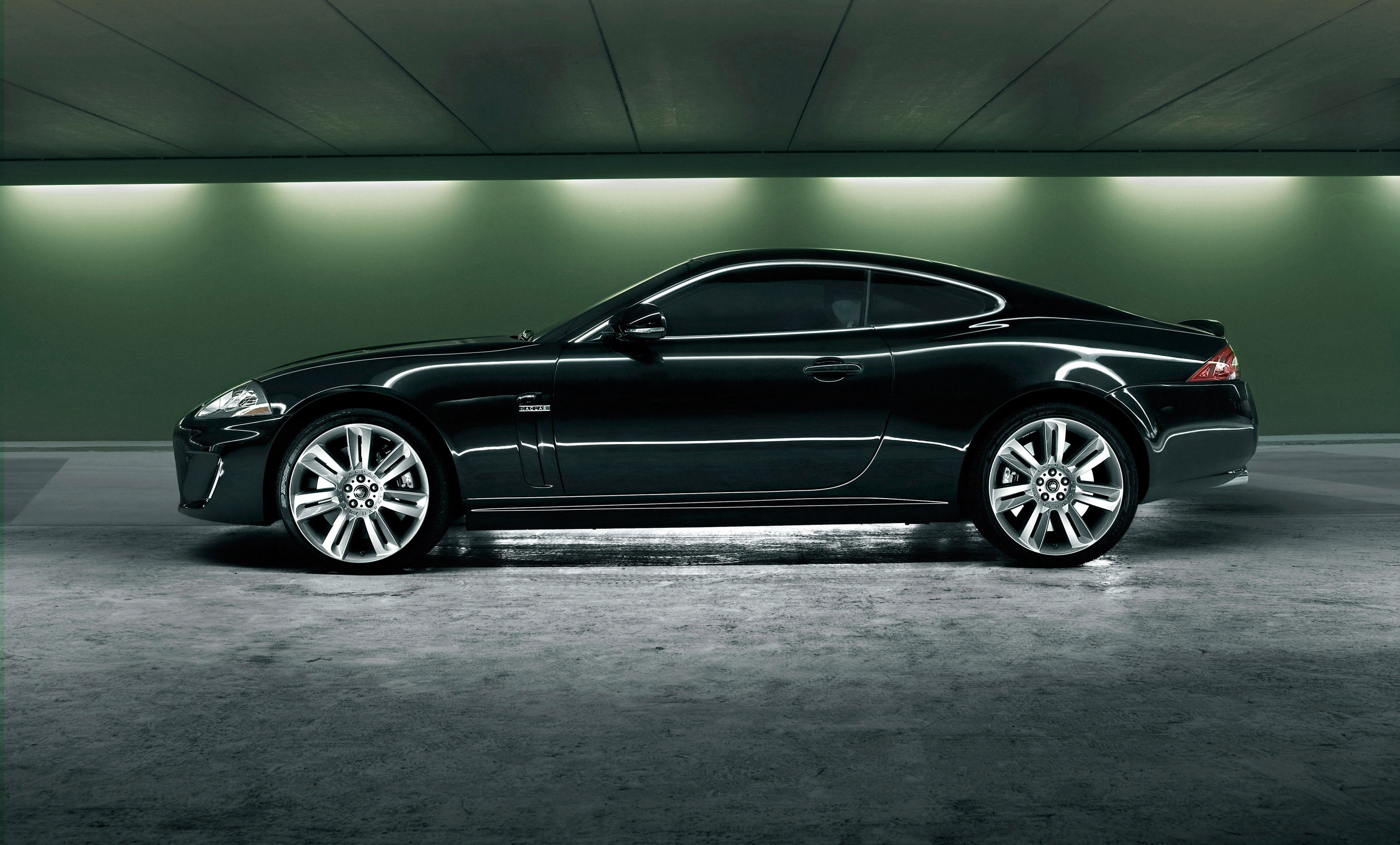 Jaguar XKR