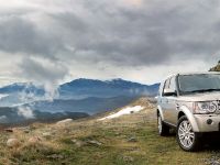 Land Rover Discovery (2010) - picture 1 of 38