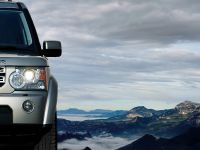Land Rover Discovery (2010) - picture 7 of 38