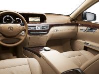 Mercedes-Benz S350 BlueTEC (2010) - picture 7 of 7