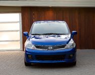 Nissan Versa (2010)