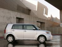 Scion xB (2010) - picture 8 of 25