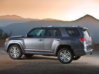 Toyota 4Runner Limited (2010) - picture 4 of 29