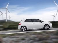 Toyota Auris Hybrid (2010)