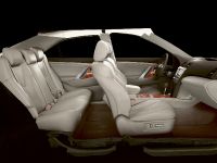 Toyota Camry (2010) - picture 4 of 6