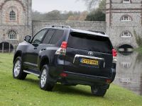 Toyota Land Cruiser (2010) - picture 1 of 20