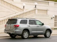 Toyota Sequoia Platinum (2010) - picture 4 of 14
