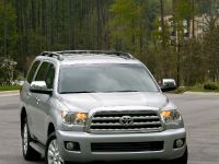 Toyota Sequoia Platinum (2010) - picture 7 of 14