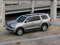 Toyota Sequoia Platinum (2010) - picture 8 of 14