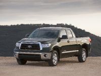Toyota Tundra Pickup (2010) - picture 2 of 12