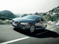 Volvo S80 (2010) - picture 3 of 8