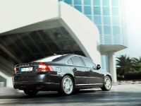 Volvo S80 (2010) - picture 5 of 8