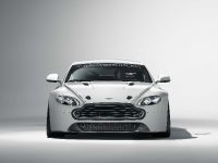 Aston Martin Vantage GT4 (2011) - picture 1 of 5