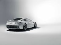 Aston Martin Vantage GT4 (2011) - picture 4 of 5