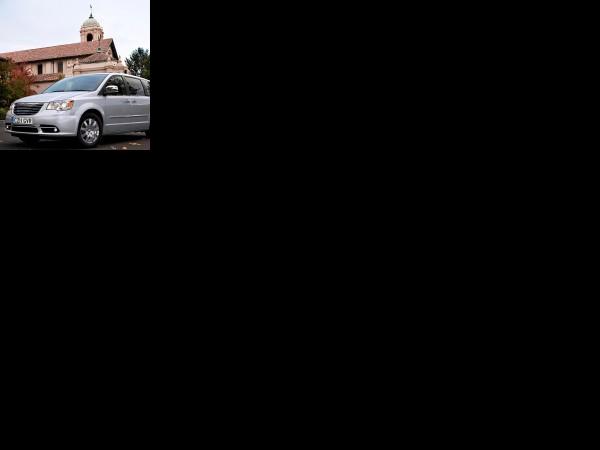 Chrysler Grand Voyager (2011) - picture 1 of 1
