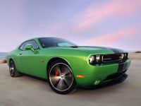Dodge Challenger SRT8 (2011) - picture 7 of 11