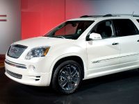 GMC Acadia Denali (2011)