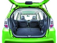 Honda Jazz Hybrid (2011) - picture 7 of 8