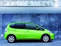 Honda Jazz Hybrid (2011) - picture 8 of 8