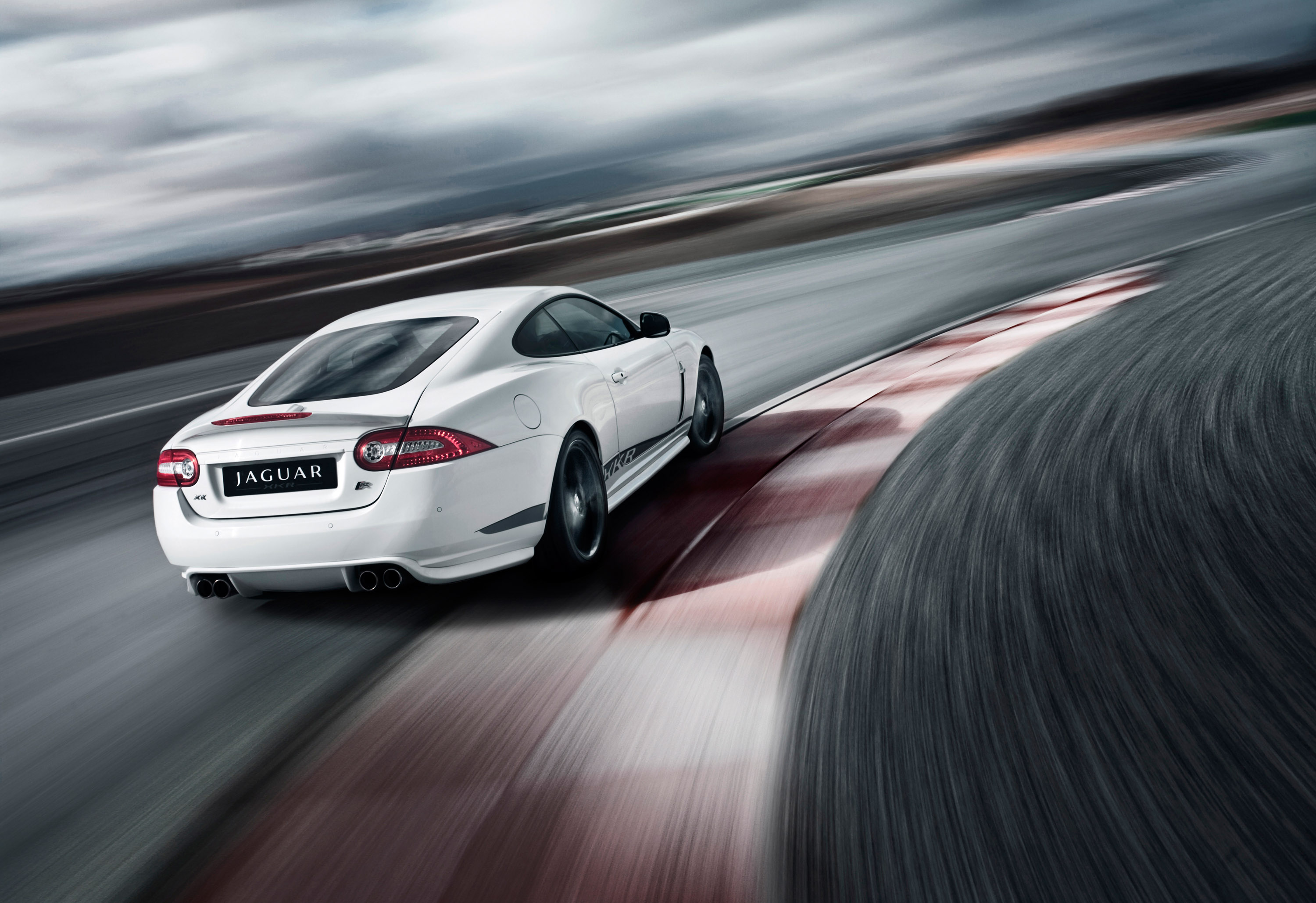 Jaguar XKR