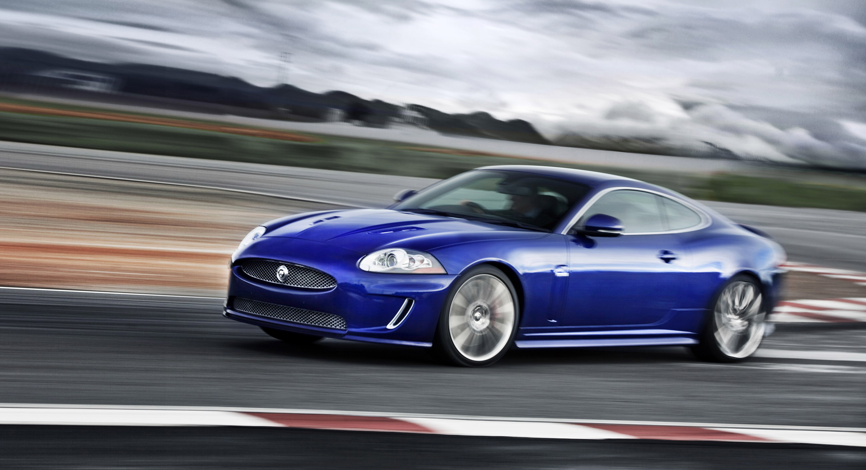 Jaguar XKR