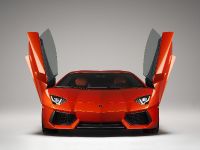 Lamborghini Aventador LP700-4 (2011) - picture 1 of 12
