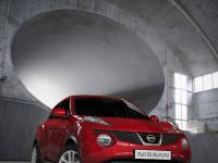 Nissan Juke (2011) - picture 7 of 23