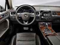 Volkswagen Touareg (2011) - picture 1 of 12
