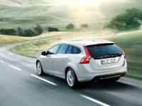 Volvo V60 (2011) - picture 8 of 20
