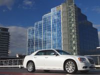 Chrysler 300C UK (2012) - picture 4 of 65